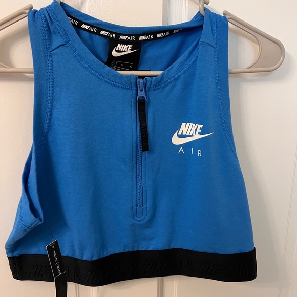 Nike Tops - Nike crop top